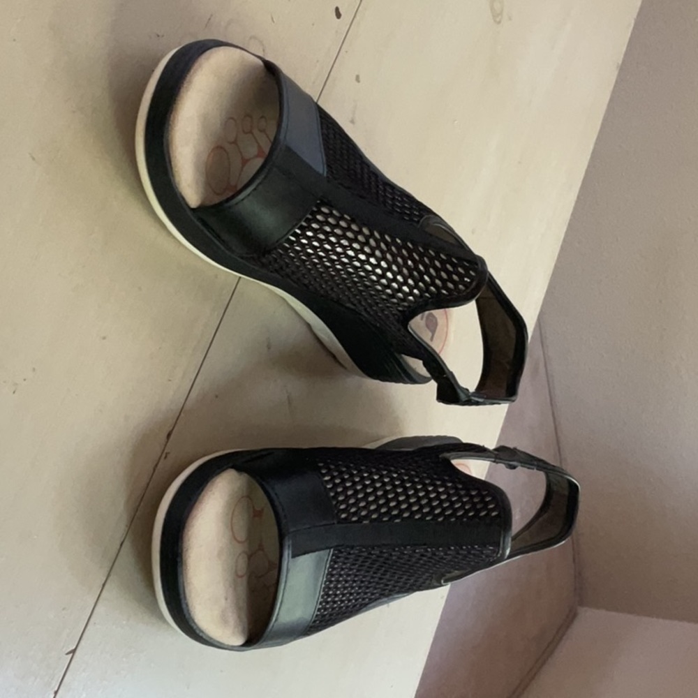 Bionica sandals